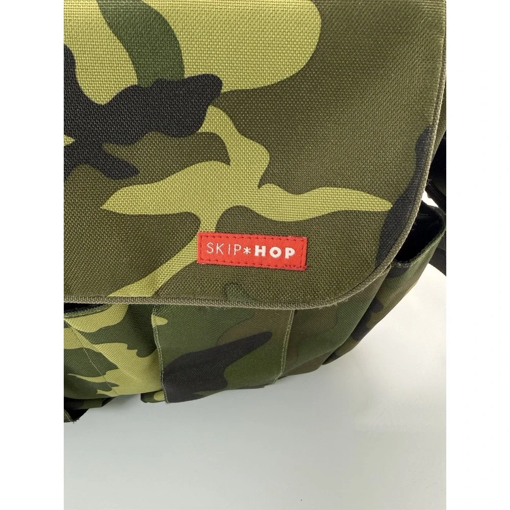 Skip‎ Hop Spark Camo Camouflage Diaper Bag Tote Zip Slip Bottle Pockets